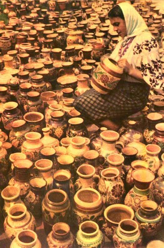 У мережі показали атмосферне фото з Опішні, якому понад 70 років