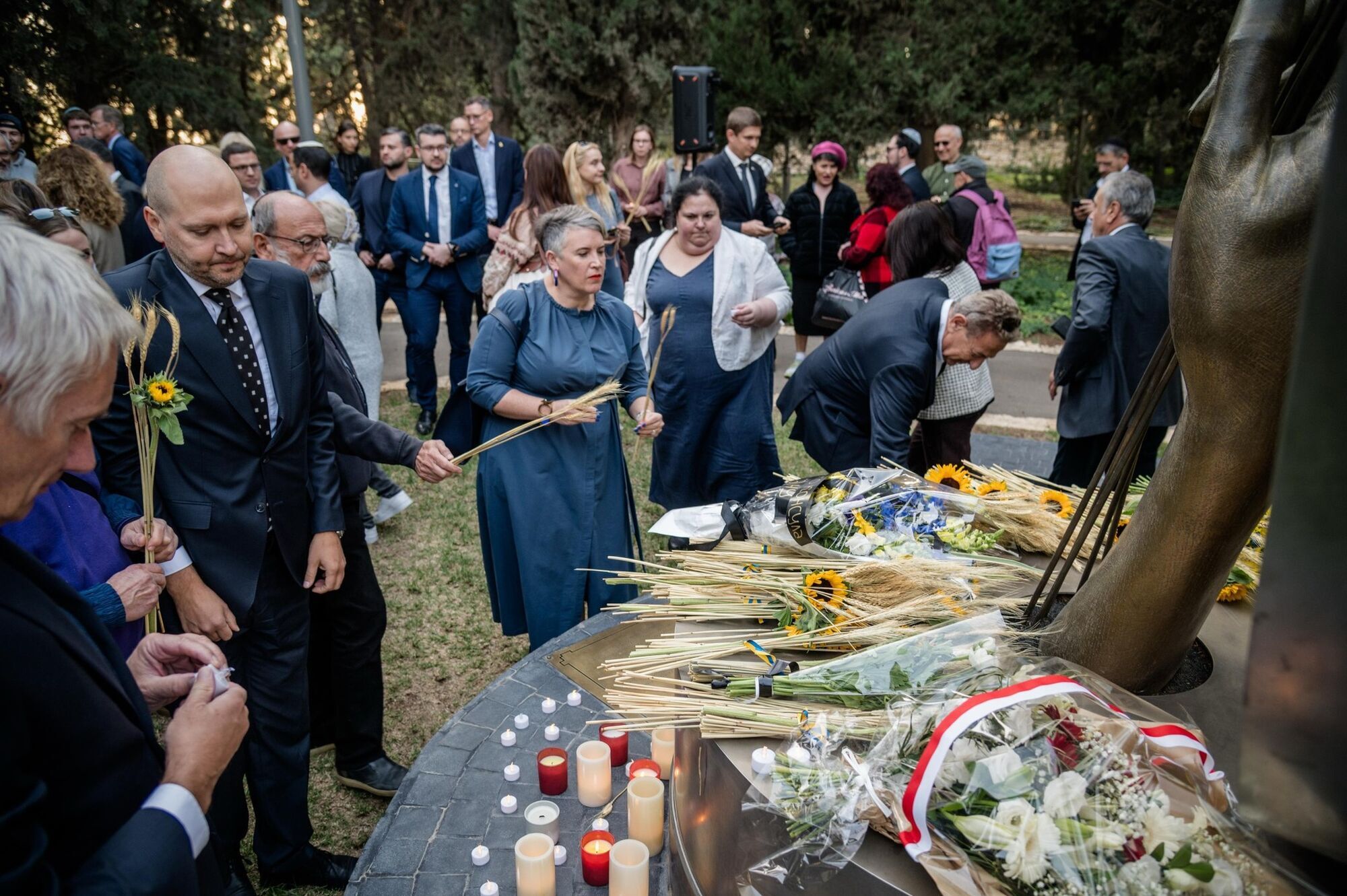 В Израиле появился первый памятник жертвам Голодомора в Украине. Фото