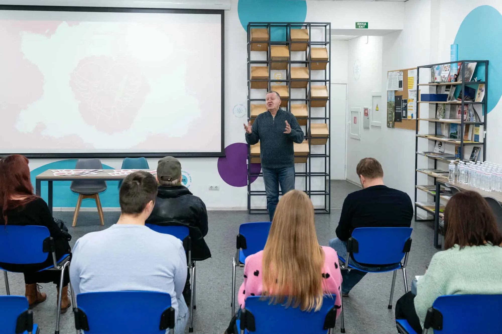 В Киеве презентовали сборник "Конкистадора" украинской поэтессы Евгении Сницар