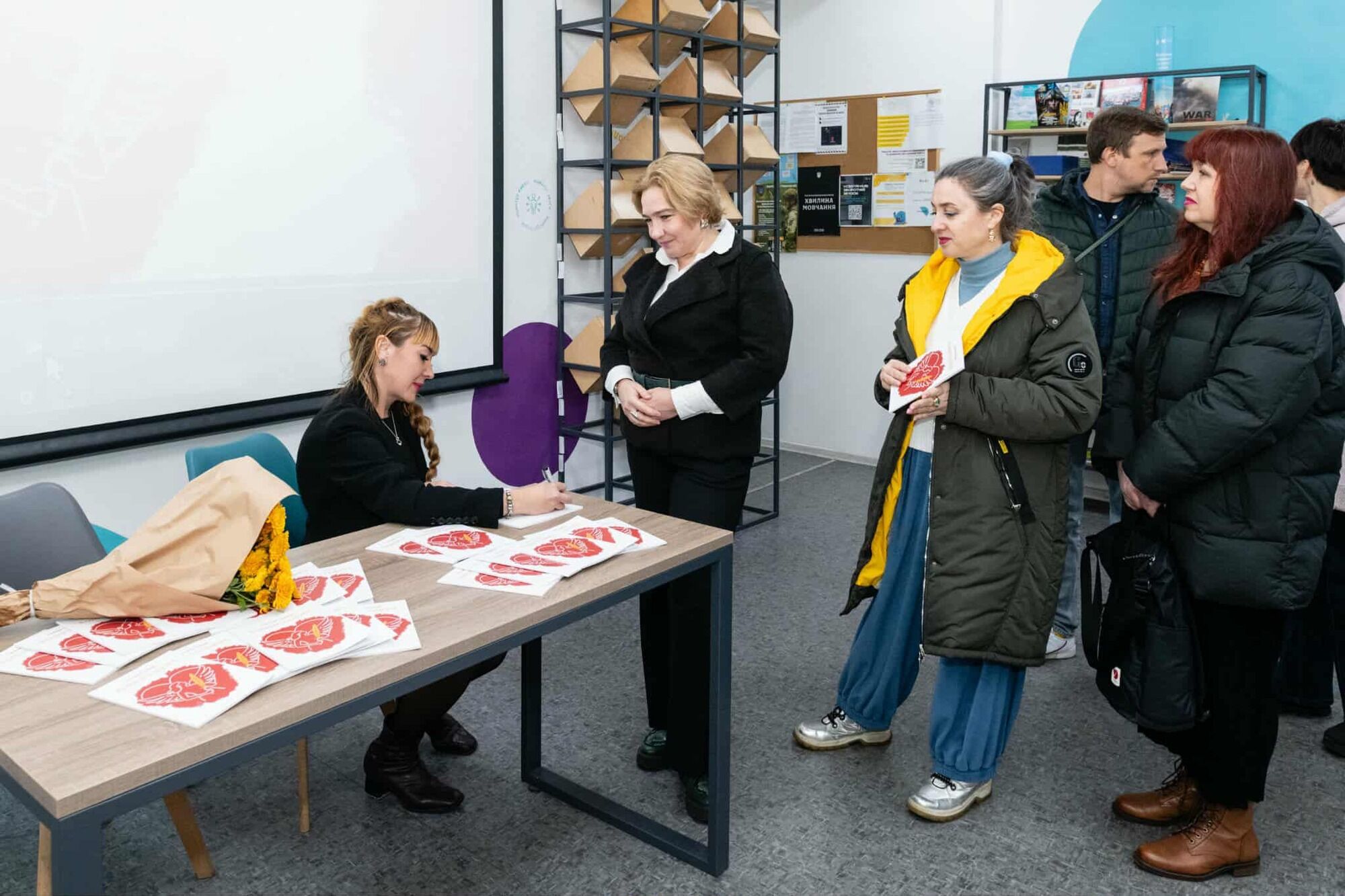 В Киеве презентовали сборник "Конкистадора" украинской поэтессы Евгении Сницар