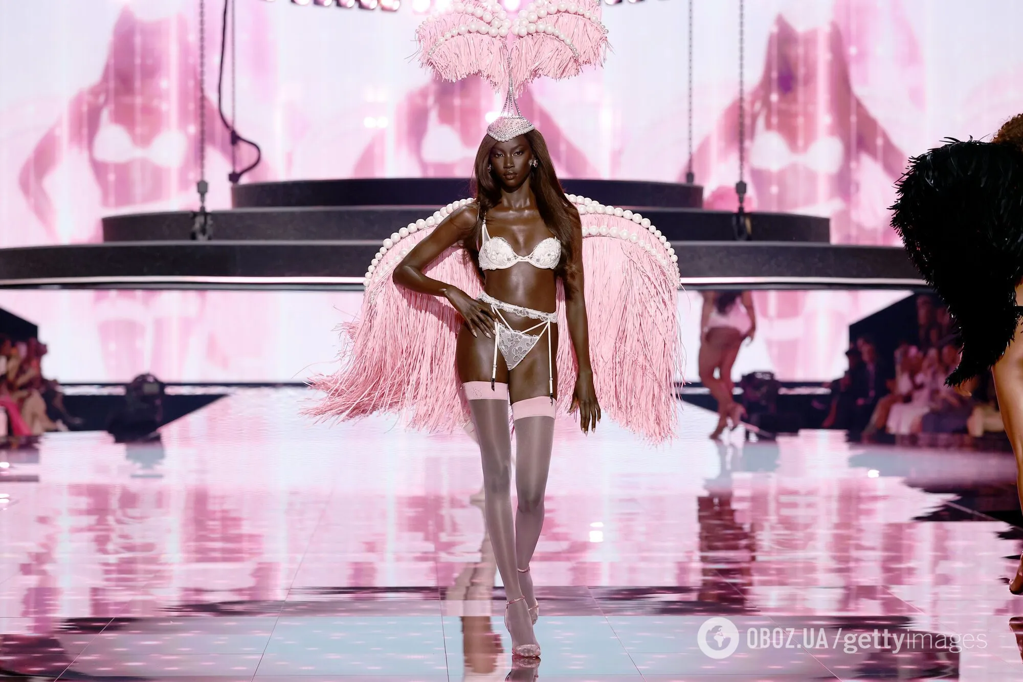 Ее называют "новой Наоми Кэмпбелл": кто такая Анок Яй, которая стала "Моделью года 2025", и как она выглядит без одежды