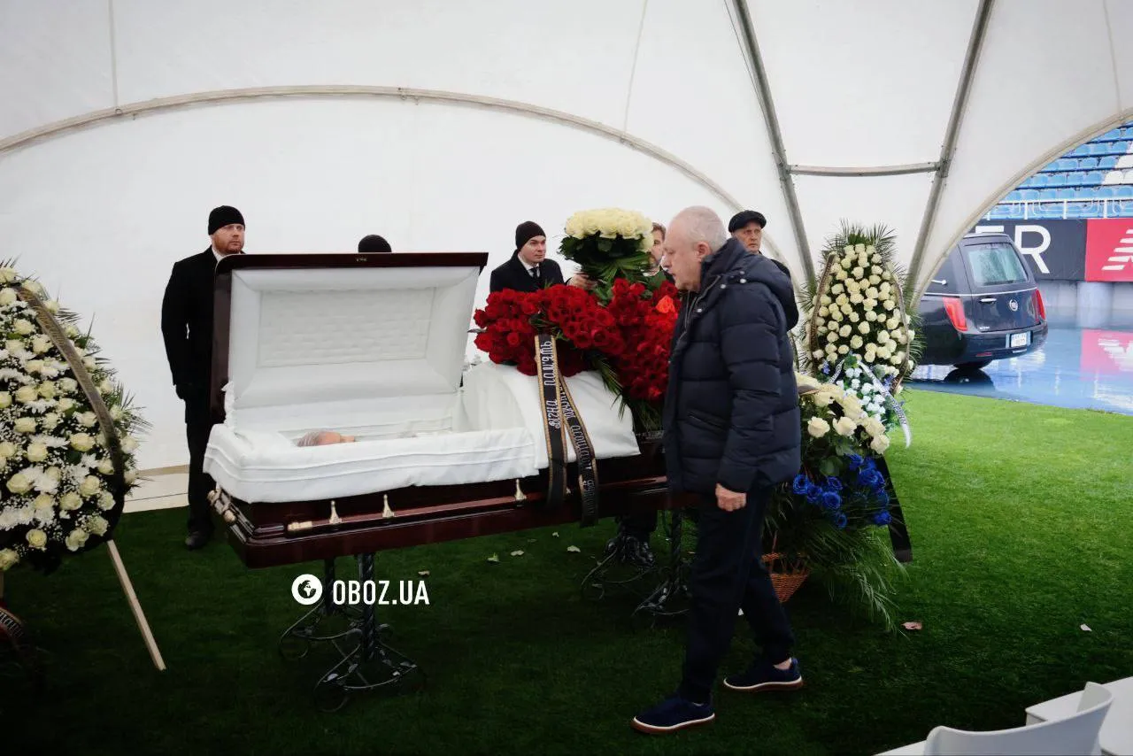 В Киеве попрощались с легендой "Динамо" Владимиром Мунтяном. Фото и видео