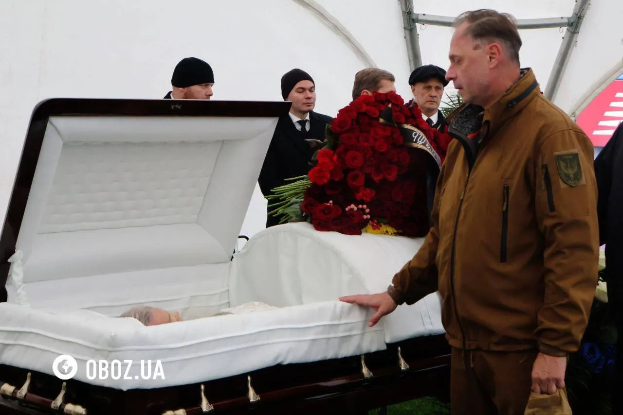 В Киеве попрощались с легендой "Динамо" Владимиром Мунтяном. Фото и видео