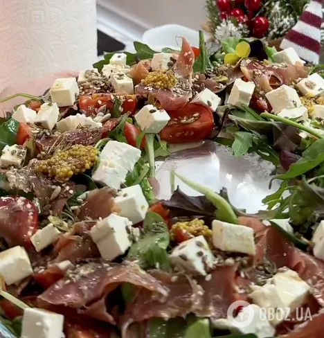 Салат "Різдвяний вінок" для святкового столу: найлегший рецепт страви