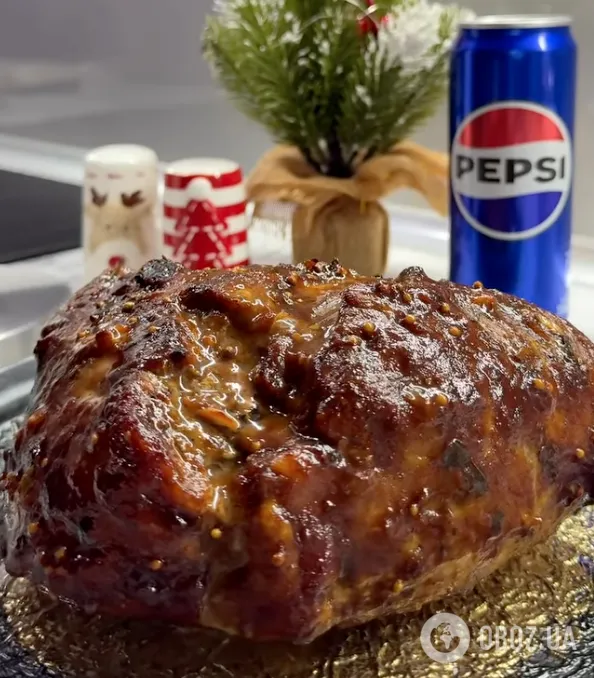 Сочная домашняя ветчина в глазури из Pepsi: рецепт закуски для новогоднего стола