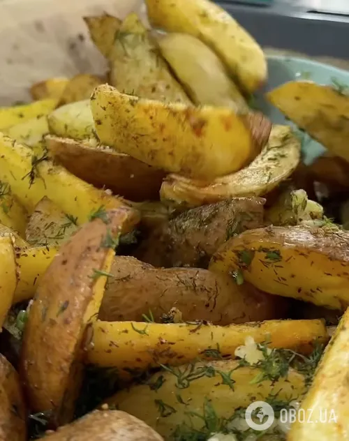 Запечена картопля по-селянськи з хрусткою скоринкою: розповідаємо, як правильно готувати