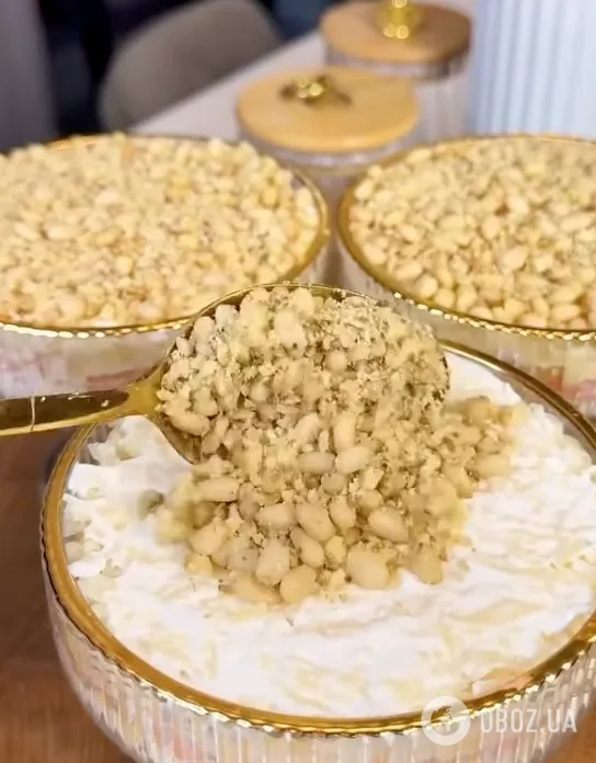 Салат "Наполеон" для новорічного столу: ділимося рецептом смачної страви