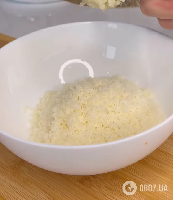 Бутерброды со шпротами по-новому: рецепт быстрой закуски для новогоднего стола