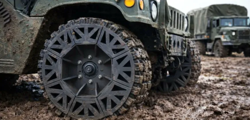 "Не потребують підкачування": в Україні створили непробивні колеса для військової техніки