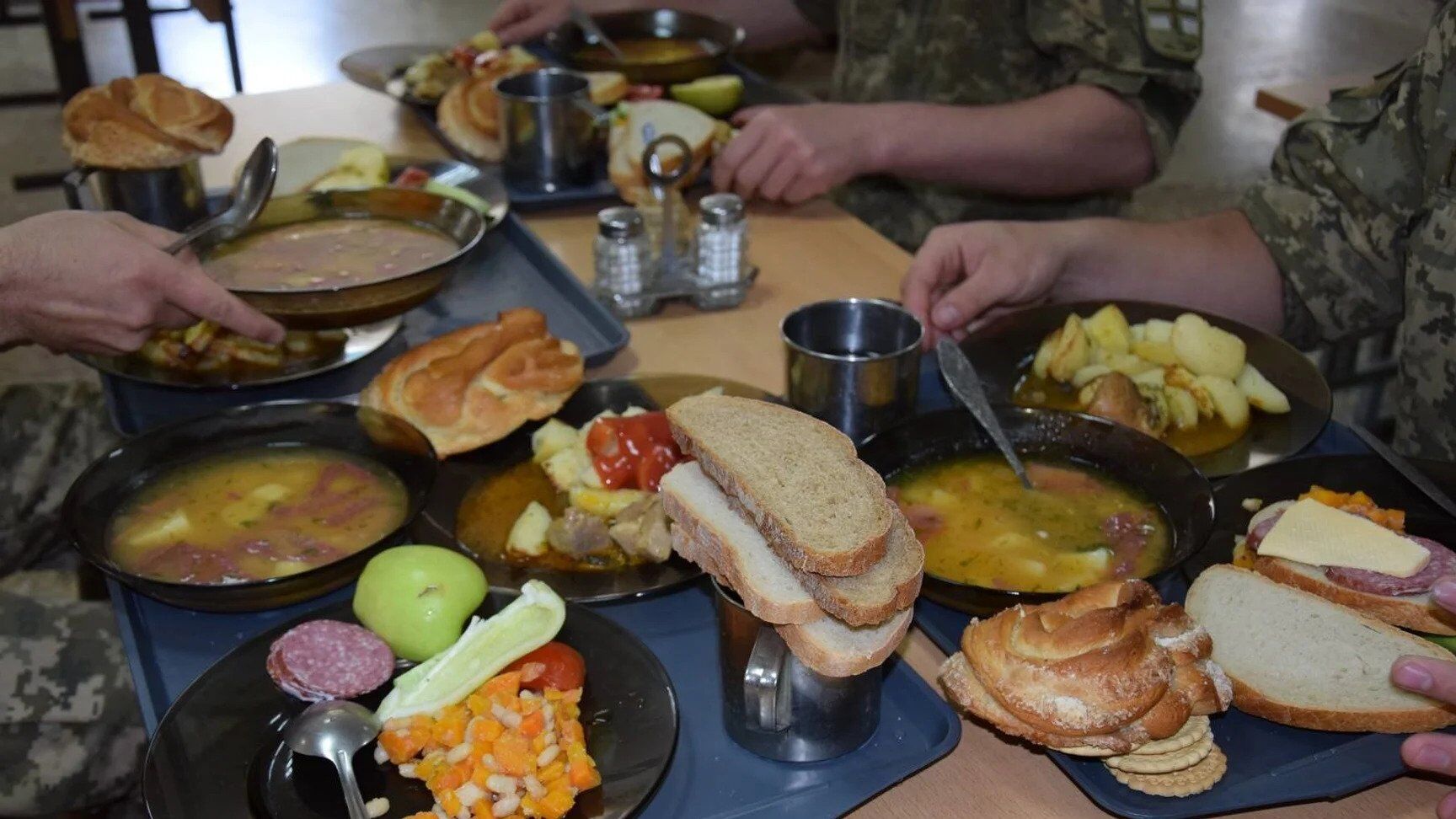 Мобилизованных украинцев в ТЦК будут кормить за счет государства: что известно