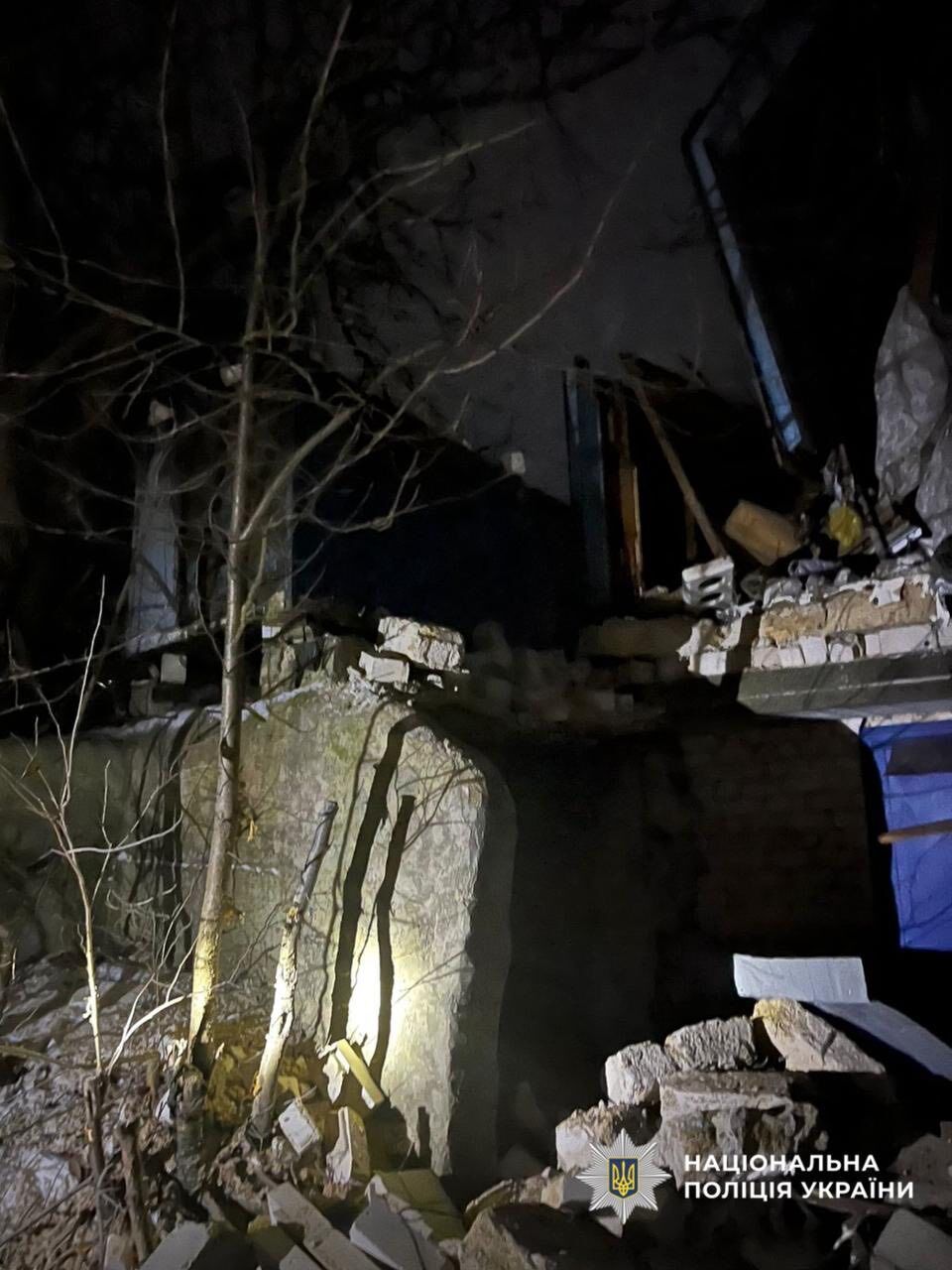На Київщині у будинку стався вибух, є постраждалий. Подробиці та фото