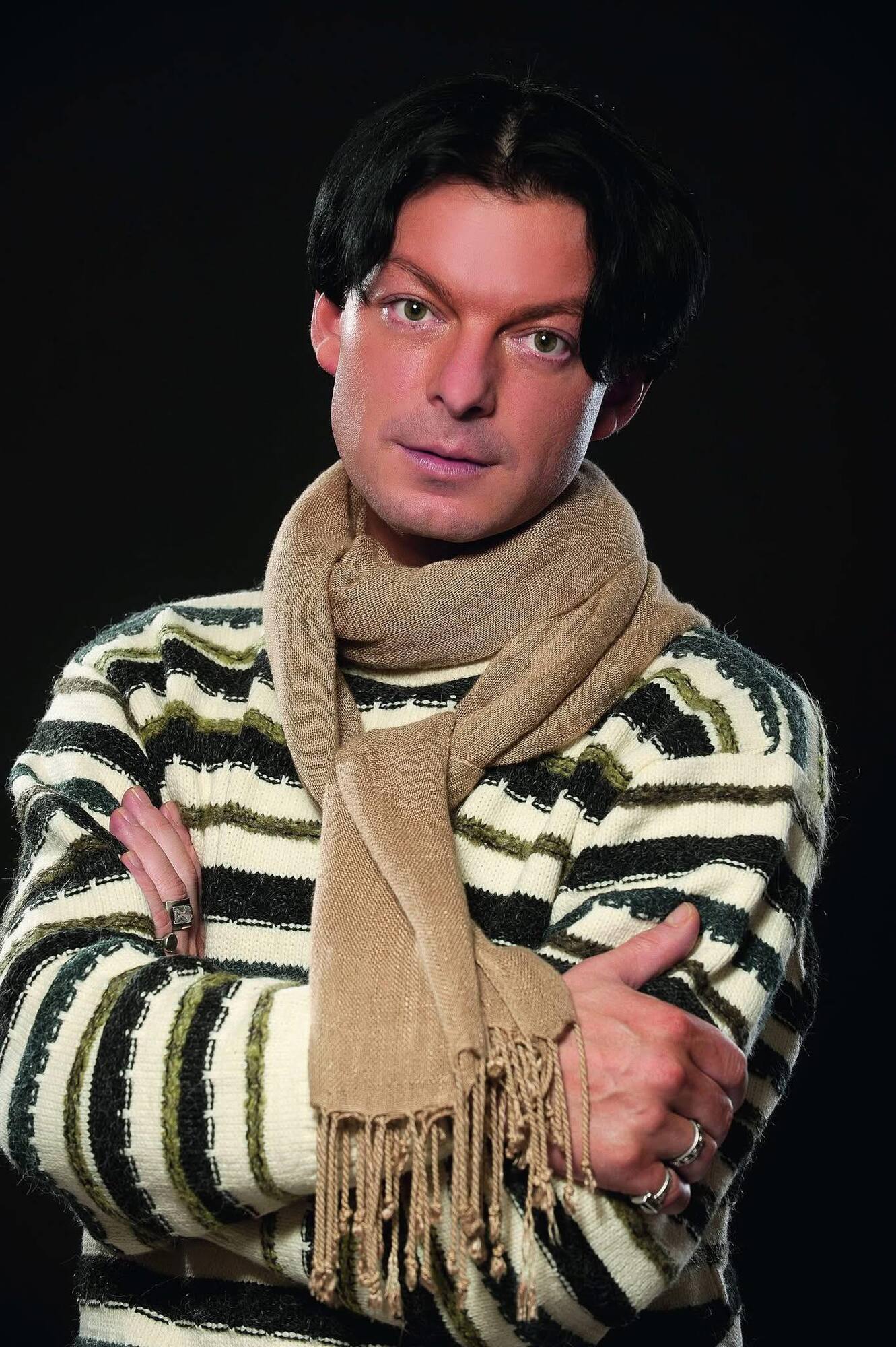 Робота з Данилком, дружба з Віктюком й останні години в лікарні. Друзі та колеги розповіли про актора Анатолія Суханова, який раптово пішов з життя