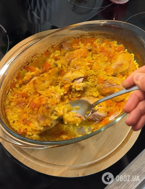 Як смачно приготувати рис з куркою на обід: рецепт в духовці