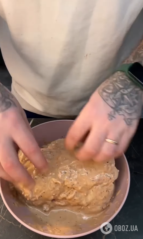 Як запекти соковиту свинину на свята: приготуйте два маринади