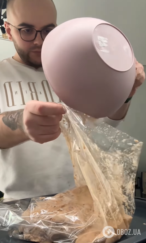 Як запекти соковиту свинину на свята: приготуйте два маринади