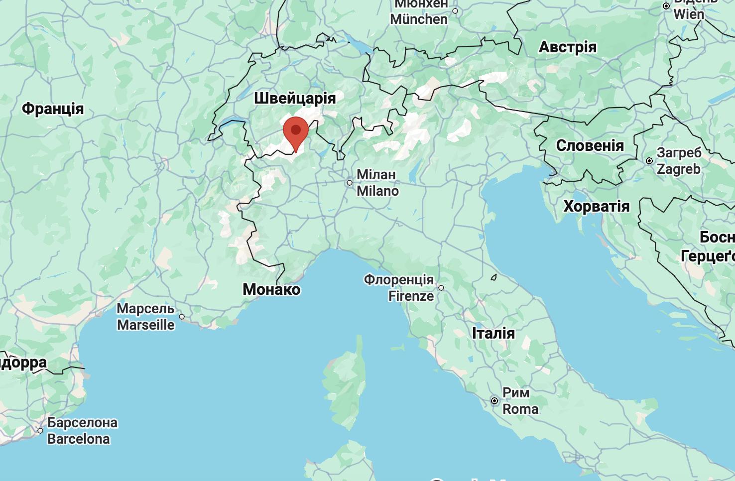 В Италии произошла авария на канатной дороге: среди травмированных – ребенок, много людей застряло на высоте. Видео