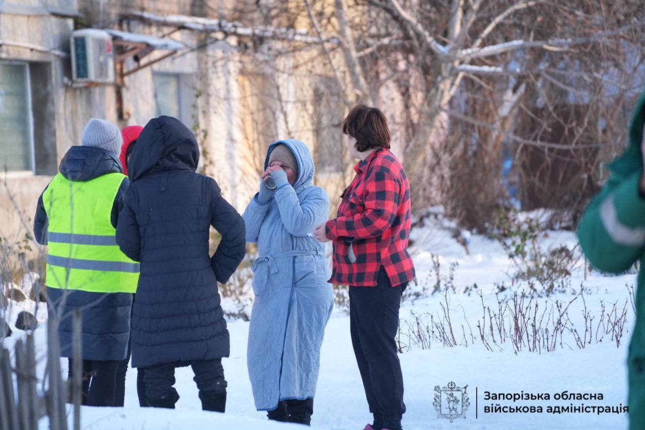 Під Новий рік ворог підступно вдарив по Запоріжжю: пошкоджено багато будинків. Фото