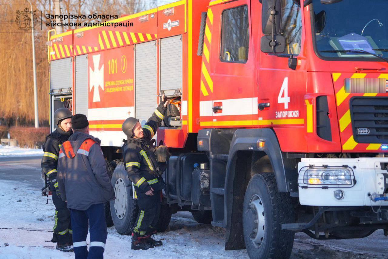 Під Новий рік ворог підступно вдарив по Запоріжжю: пошкоджено багато будинків. Фото
