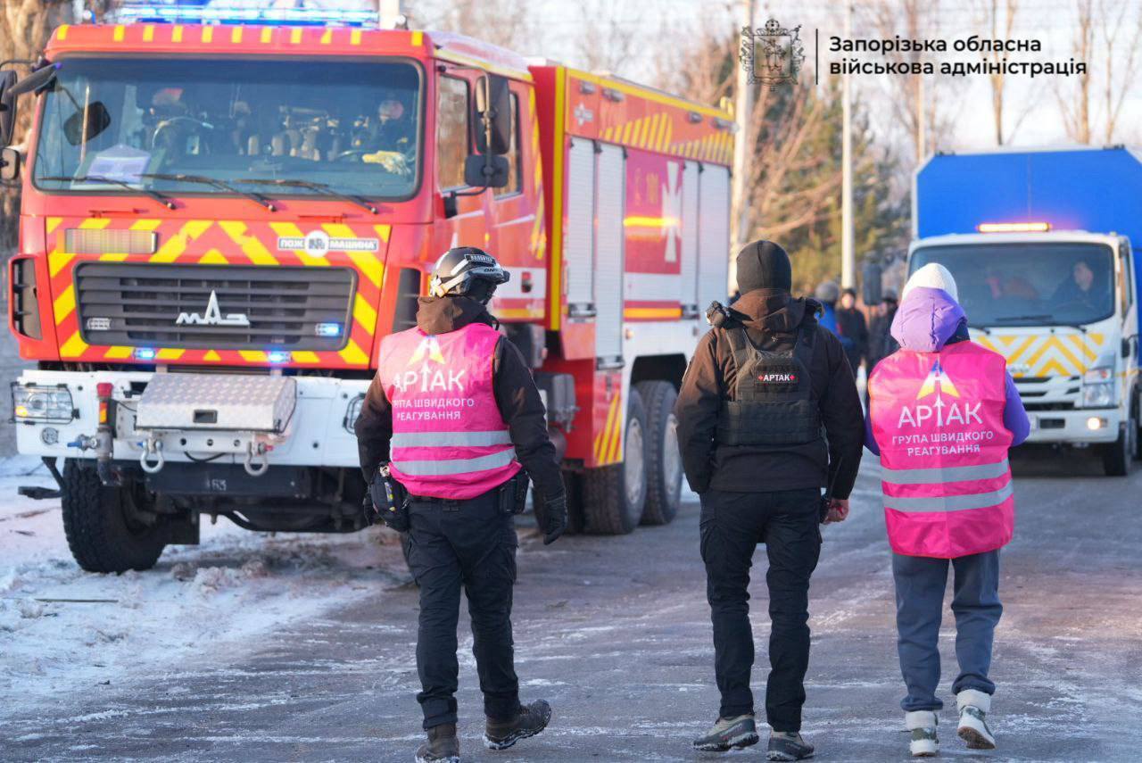 Під Новий рік ворог підступно вдарив по Запоріжжю: пошкоджено багато будинків. Фото
