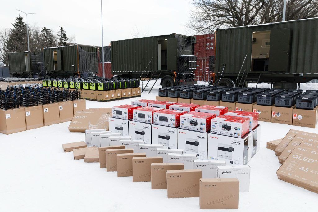 Півтора десятка бригад отримали від Порошенка "Блискавки" та інші сюрпризи для ворога