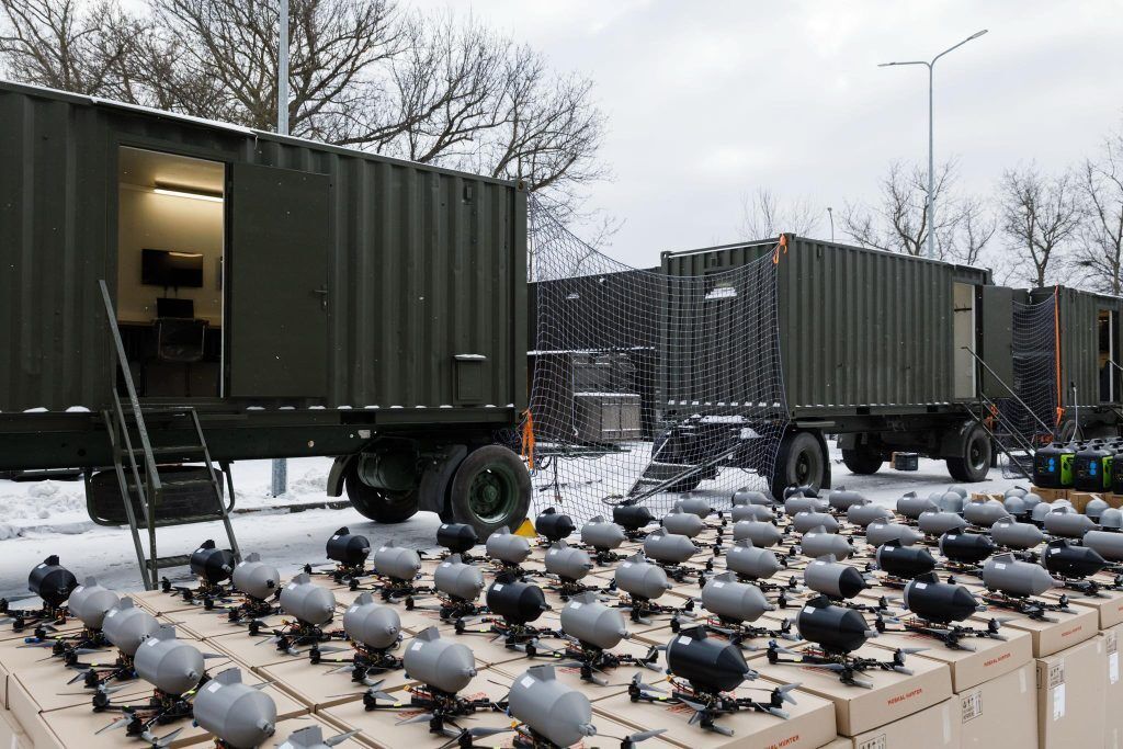 Півтора десятка бригад отримали від Порошенка "Блискавки" та інші сюрпризи для ворога