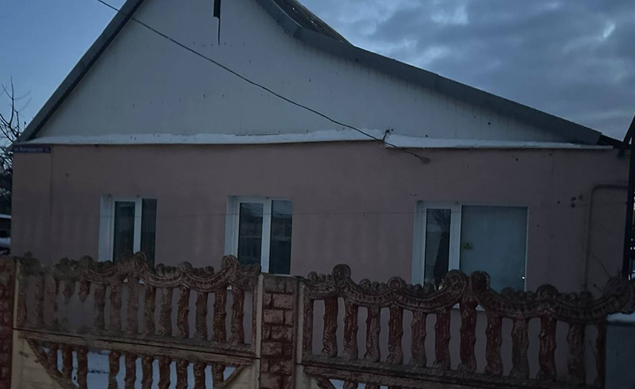 Під Новий рік ворог підступно вдарив по Запоріжжю: пошкоджено багато будинків. Фото