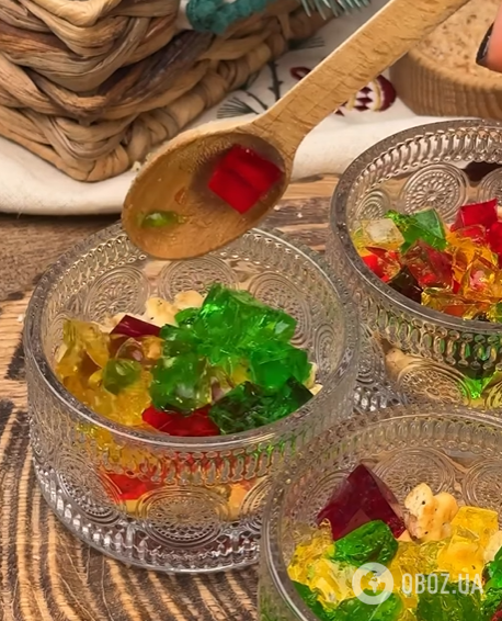 Десерт "Битое стекло" без заморочки: делимся рецептом любимого лакомства