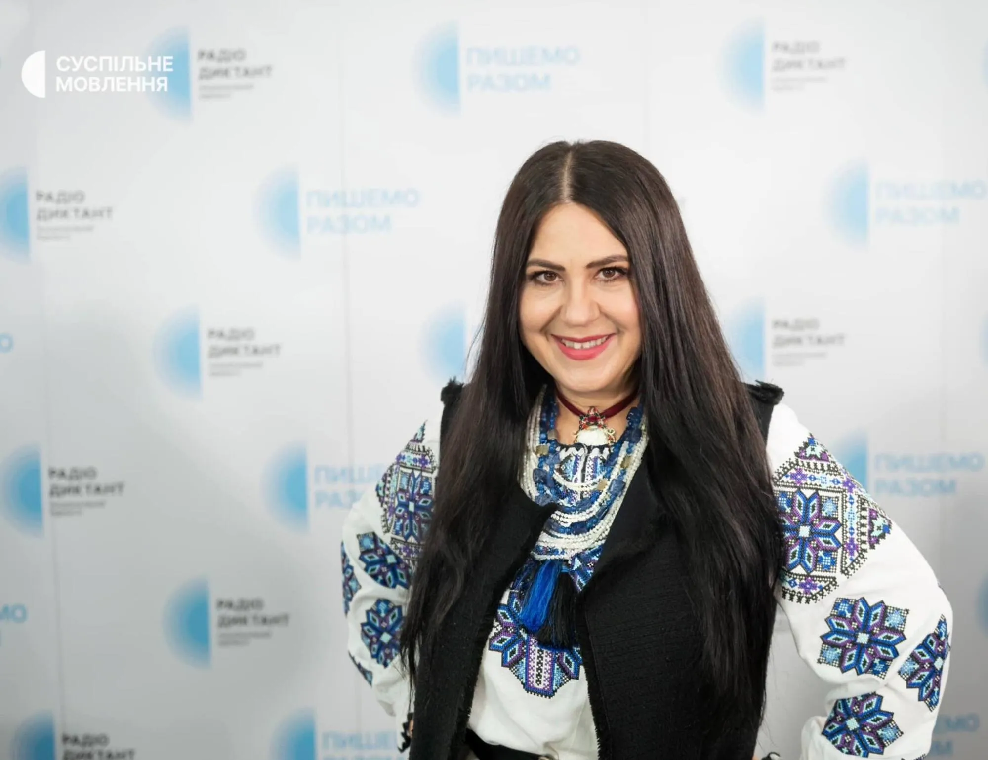 "Коли вона в кокошнику стрибала перед росіянами, загинув на фронті мій дядько". Анжеліка Рудницька – про темні історії українського шоу-бізнесу