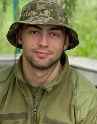 Назавжди 23: на Київщині попрощаються з військовим Едуардом Пахолюком. Фото