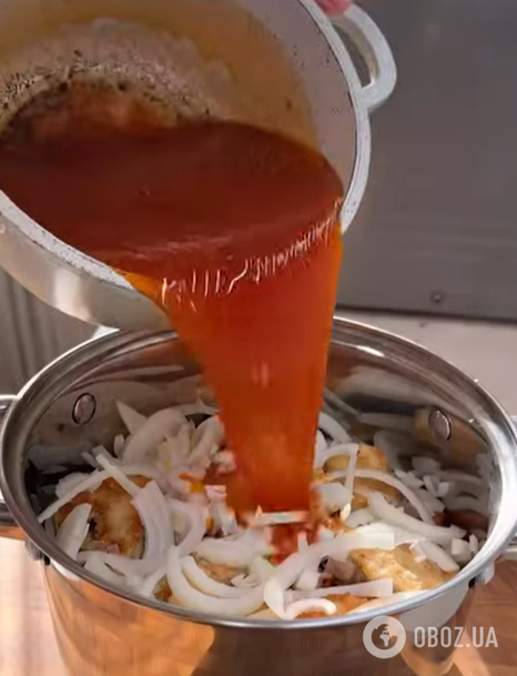 Соковитий маринований хек в томатному соусі: як приготувати