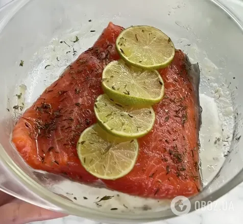 Як смачно засолити червону рибу для бутербродів: найпростіший і найшвидший рецепт