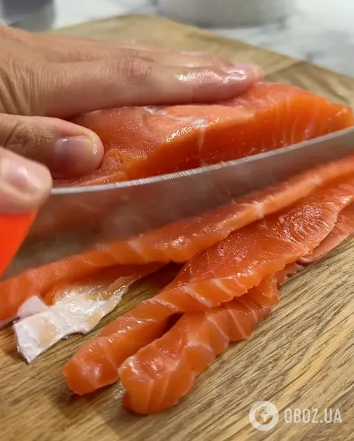 Як смачно засолити червону рибу для бутербродів: найпростіший і найшвидший рецепт