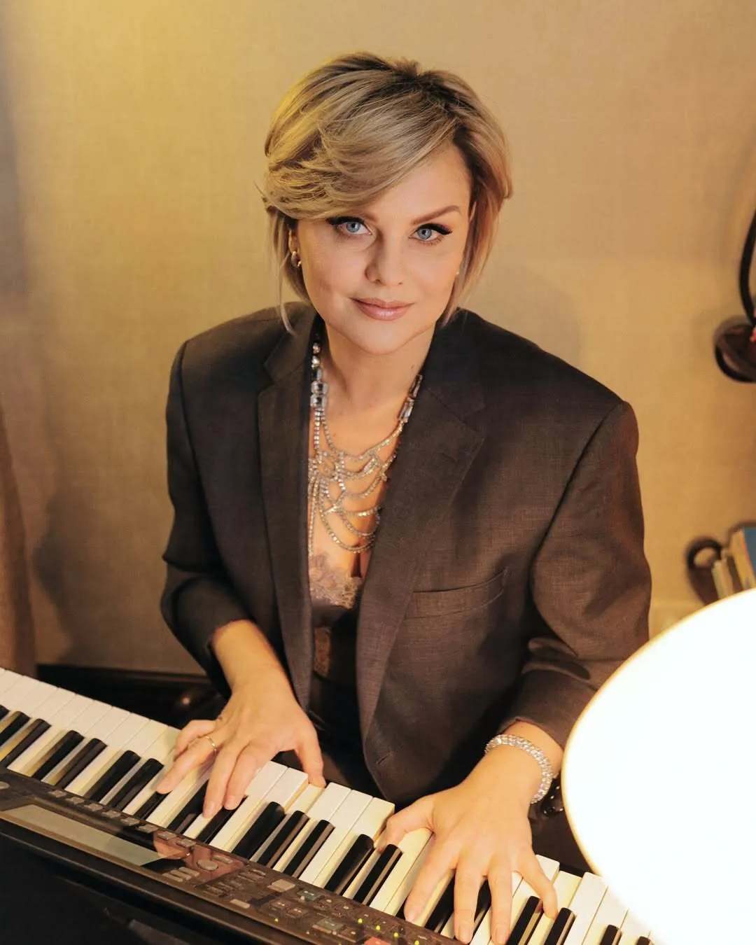 "За границей ты – никто". Заслуженная артистка Пискарева, которая 19 месяцев жила в эмиграции, пошла против воли мужа, чтобы вернуться в Украину