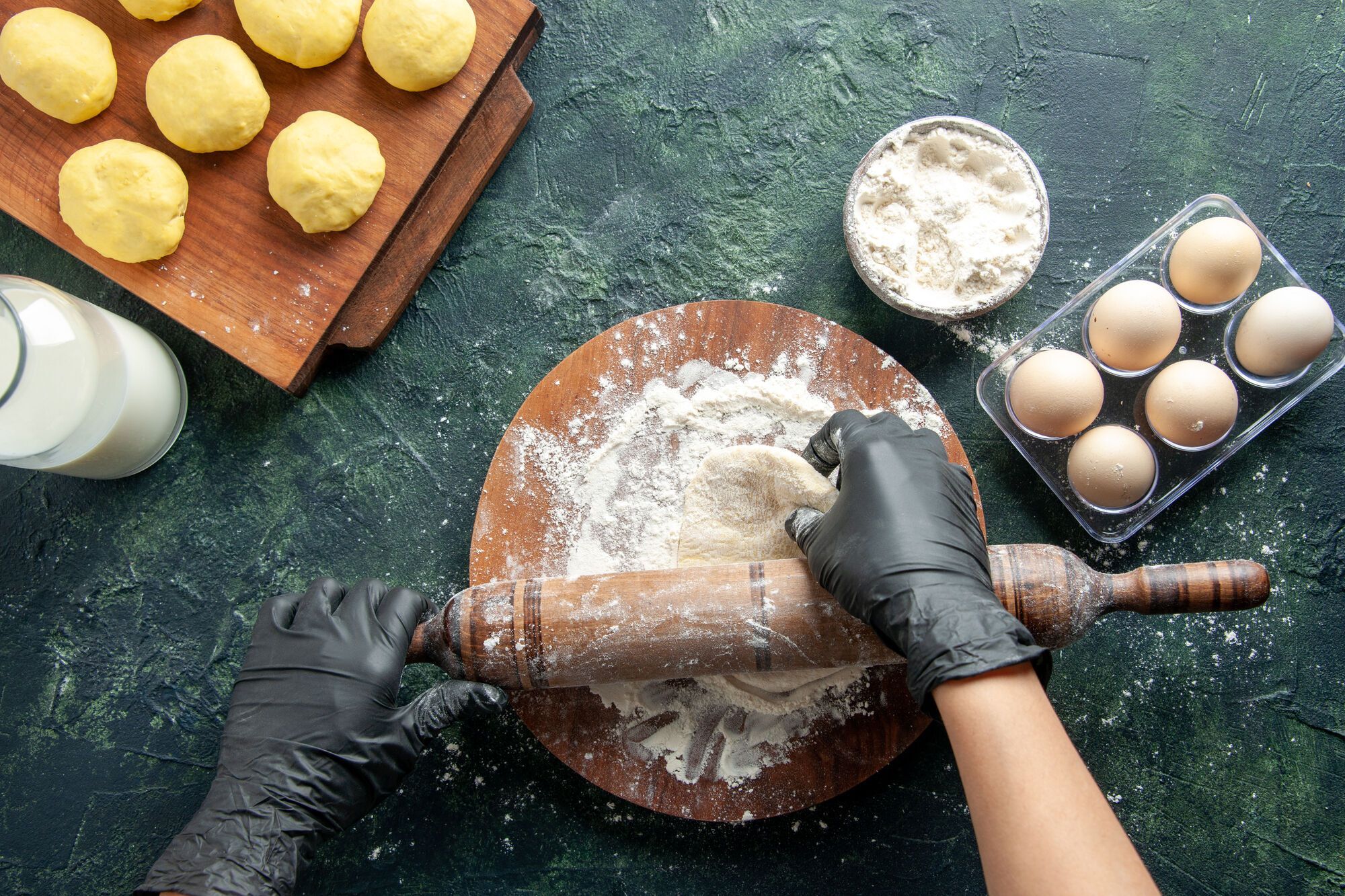 Не додавайте цей інгредієнт у тісто: випічка буде мати металевий присмак