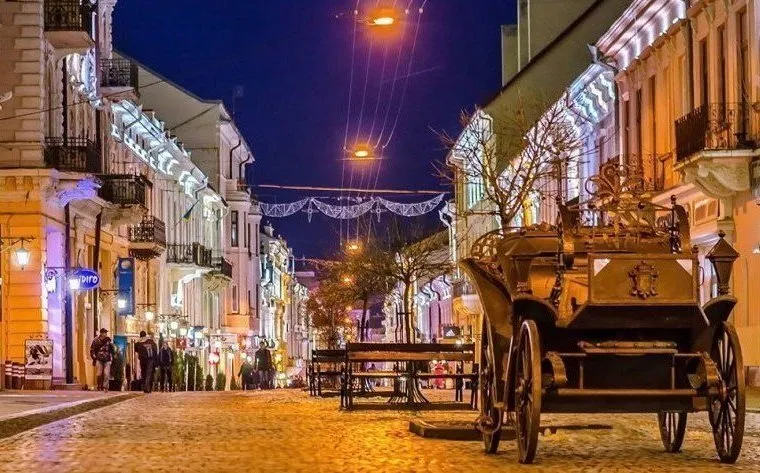 Куда поехать на Рождество в Украине: три города, которые очаруют красотой