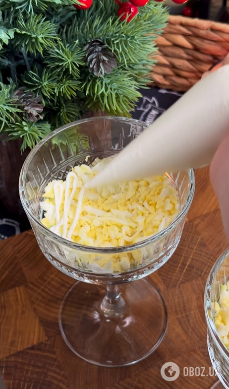 Який смачний салат з креветками приготувати на Новий рік: додайте на свій святковий стіл нову вишукану страву