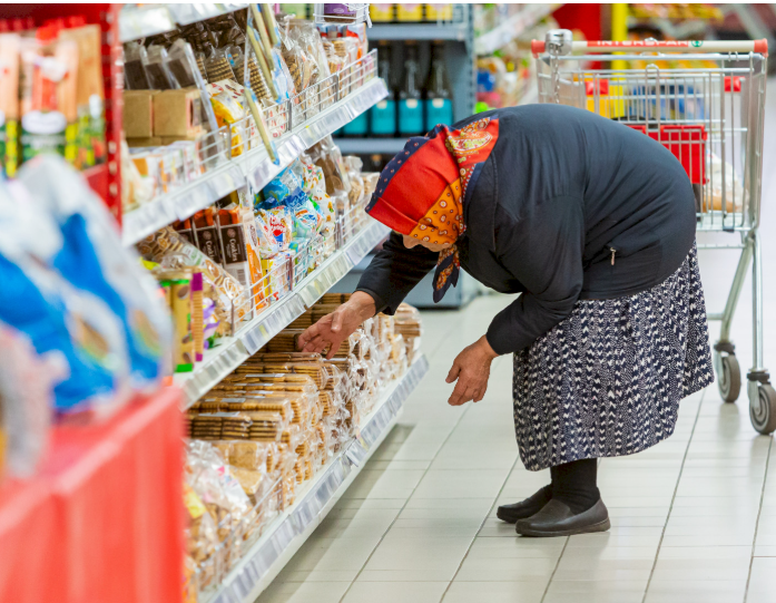 Бутерброд із червоною ікрою подорожчав до тисячі рублів: росіянам через війну не вистачило грошей на новорічний стіл