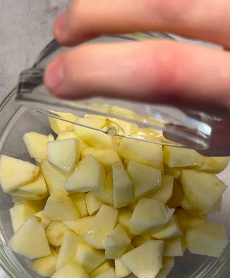 Воздушный элементарный десерт всего из трех ингредиентов: делимся копеечным рецептом