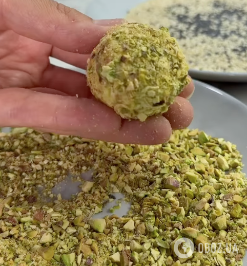 Сирна закуска "Ялинкові іграшки": рецепт страви за 5 хвилин