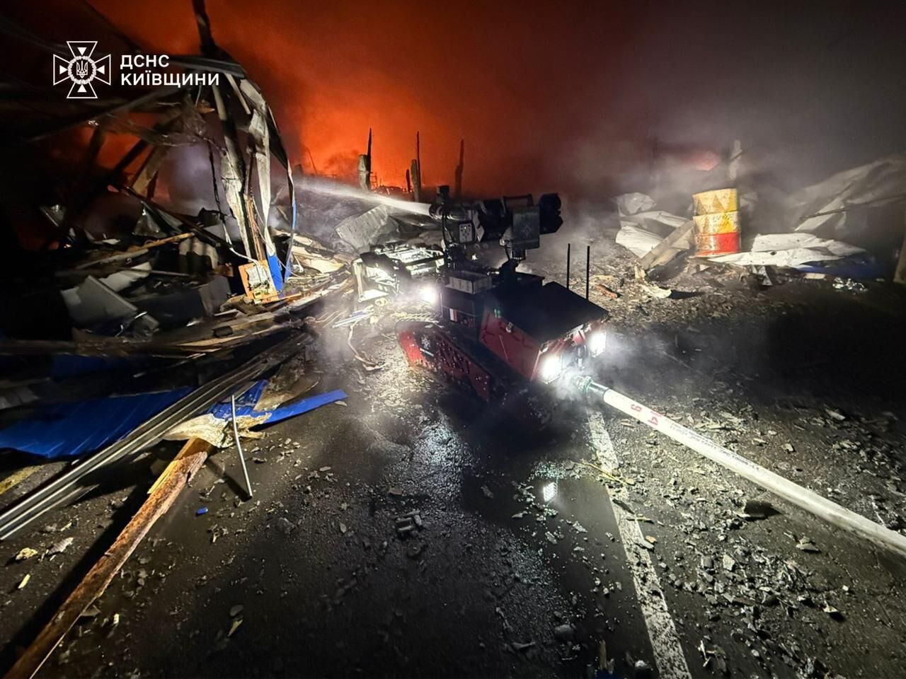 Россия атаковала Киевскую область дронами и ракетами: ранены три человека. Фото