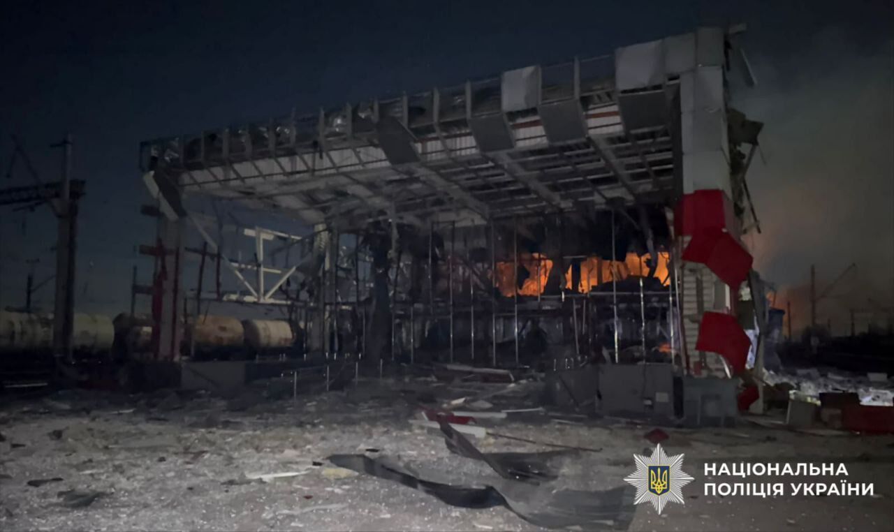 Россия атаковала Киевскую область дронами и ракетами: ранены три человека. Фото и видео