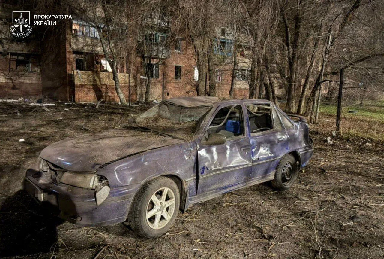 Ворог атакував Слов’янськ: є поранені, пошкоджено багатоповерхівки. Фото