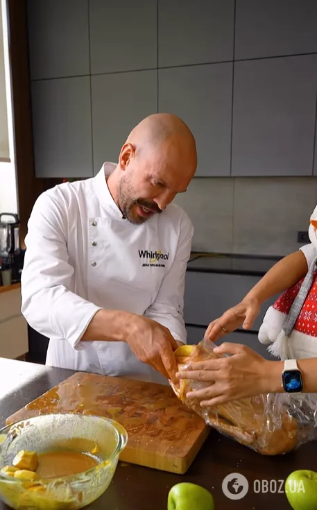 Коронна страва будь-якого святкового столу: як смачно запекти качку з яблуками