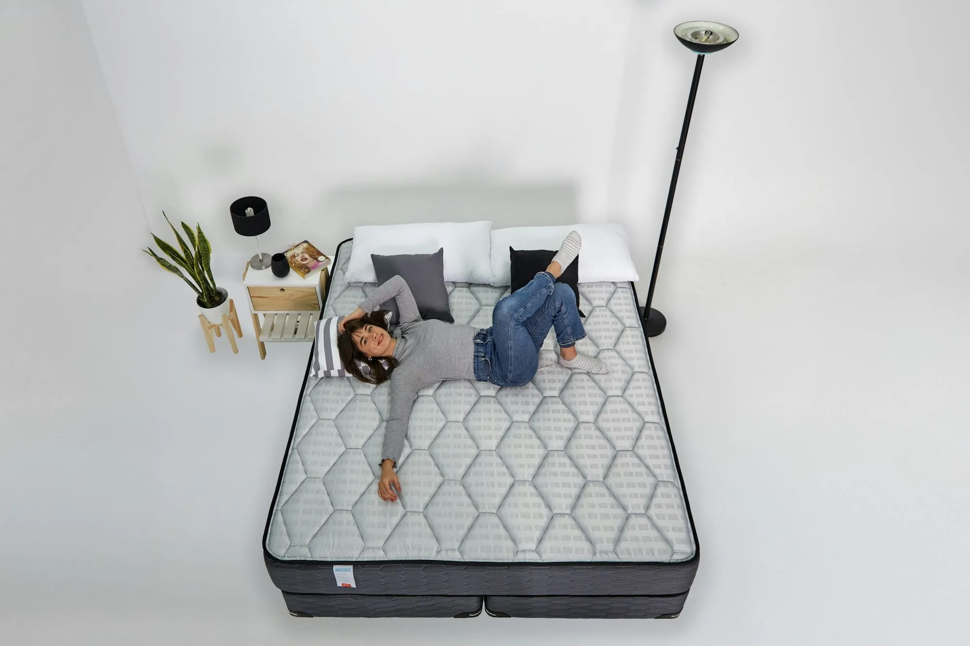 Як неправильний матрац запускає хронічні болі в спині та шиї