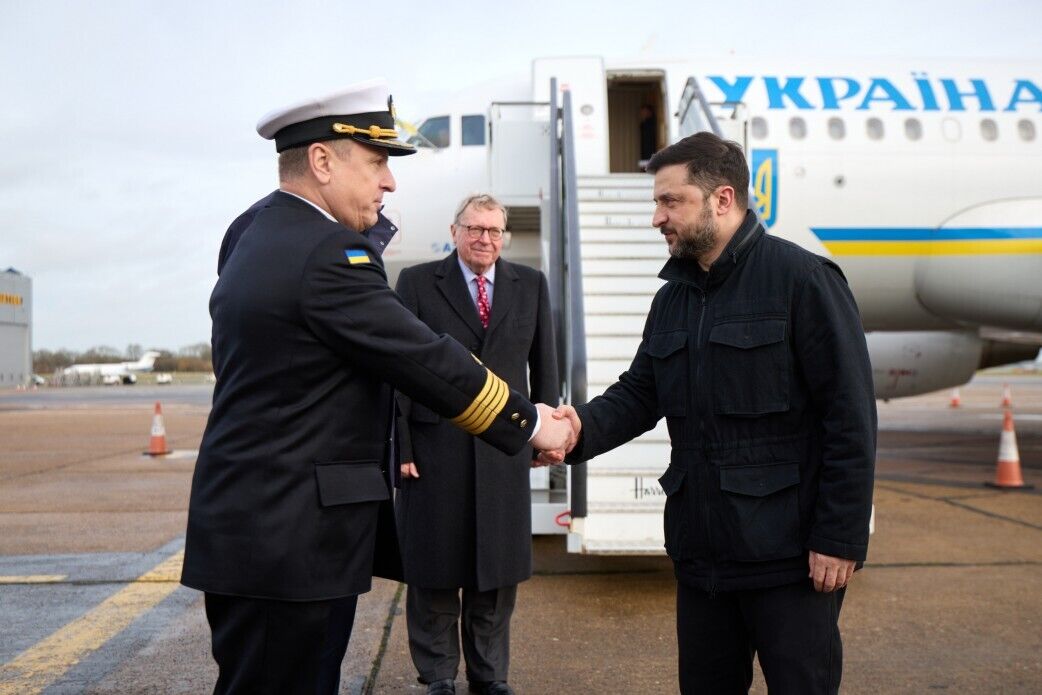 Зеленський прибув з візитом до Британії: відбулись перші зустрічі у Лондоні. Фото і відео