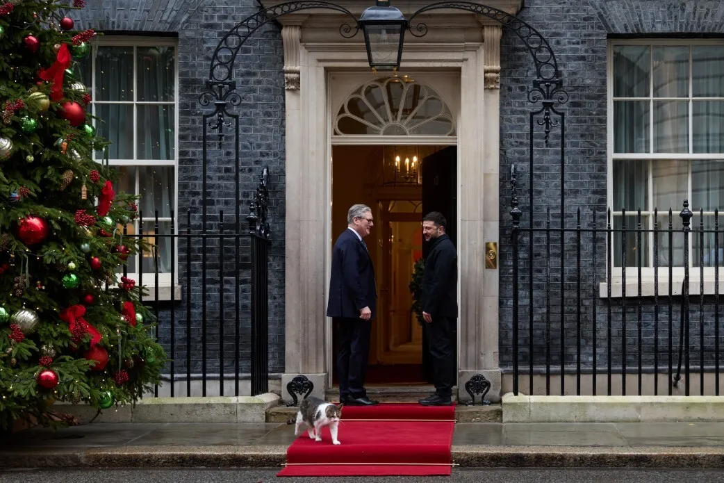 Зеленський прибув з візитом до Британії: відбулись перші зустрічі у Лондоні. Фото і відео