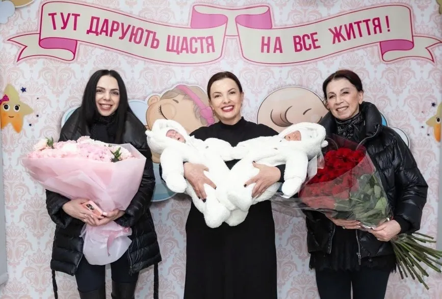 Двоюродных внуков Софии Ротару выписали из роддома через 70 дней после рождения: врачи назвали причину и вблизи показали двойняшек