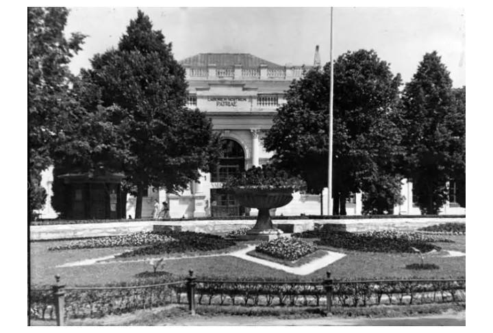 Яким був Львів наприкінці XX століття: унікальні фото