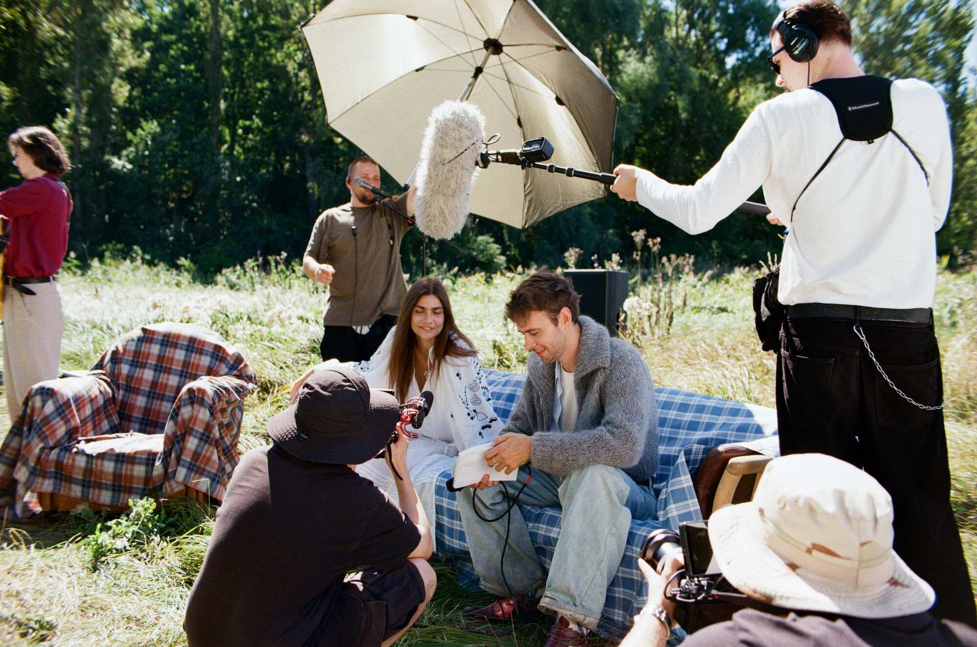 "Мій ідеальний день": Макс Барських показав, що відбувалося за кадром зйомок нового мініальбому "Місто дощів"