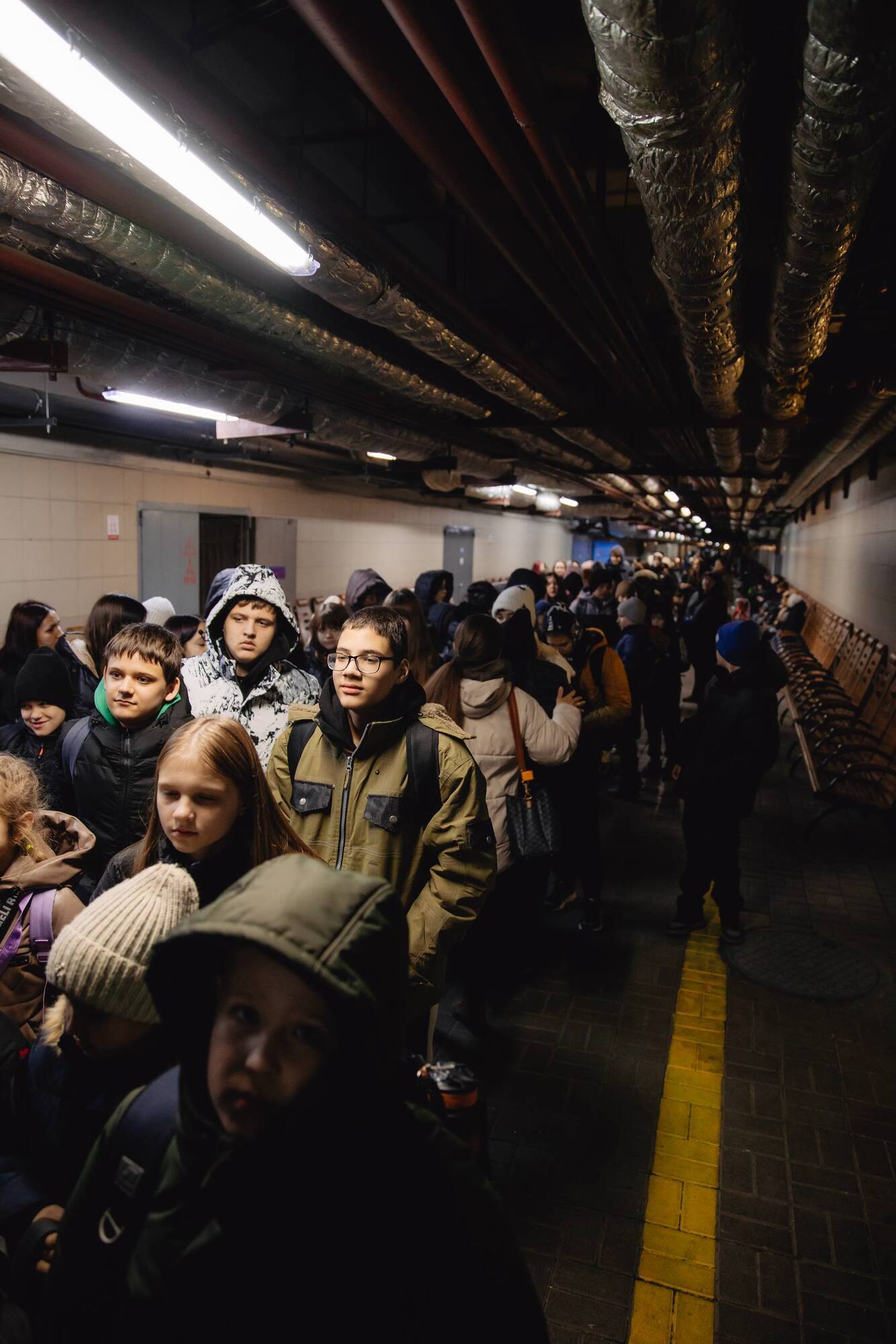 В Киеве команда "Helper Украина" устроила праздник ко Дню Николая для 100 детей из Запорожья